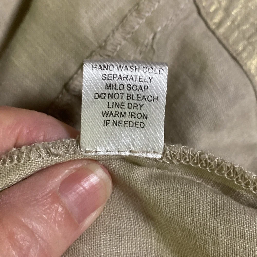 For Cynthia Small 100% Linen Jacket Small Button up Color is Tan